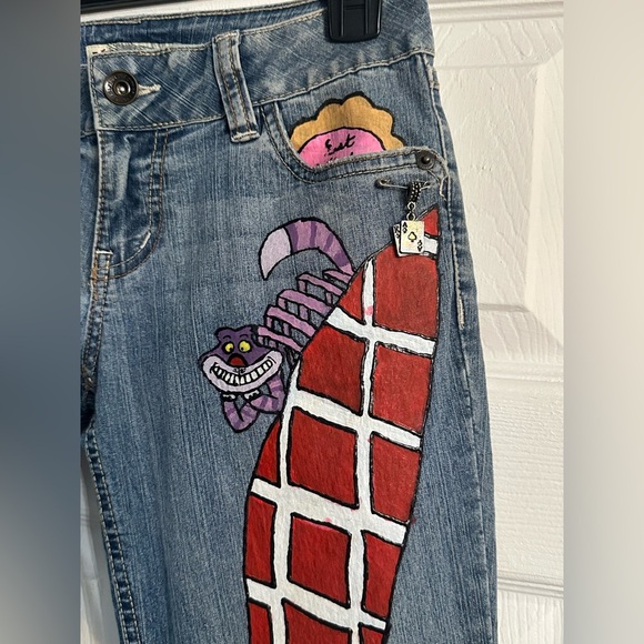 YMI Vintage hand painted Alice in wonderlands jeans - size 1 - Picture 3 of 12